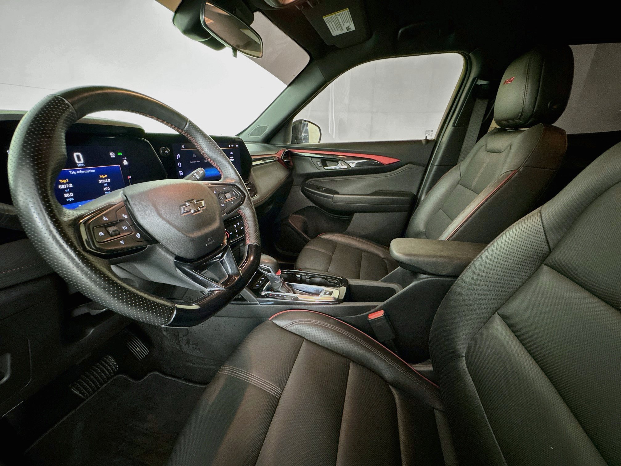 Used 2025 Chevrolet TrailBlazer RS w/ Driver Confidence Package FWD image 20