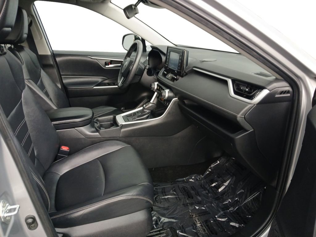 Used 2020 Toyota RAV4 XLE Premium AWD/4WD image 24