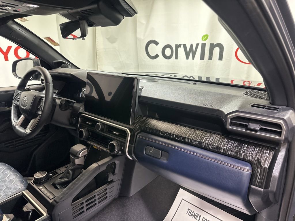 Used 2025 Toyota 4Runner 4WD image 13