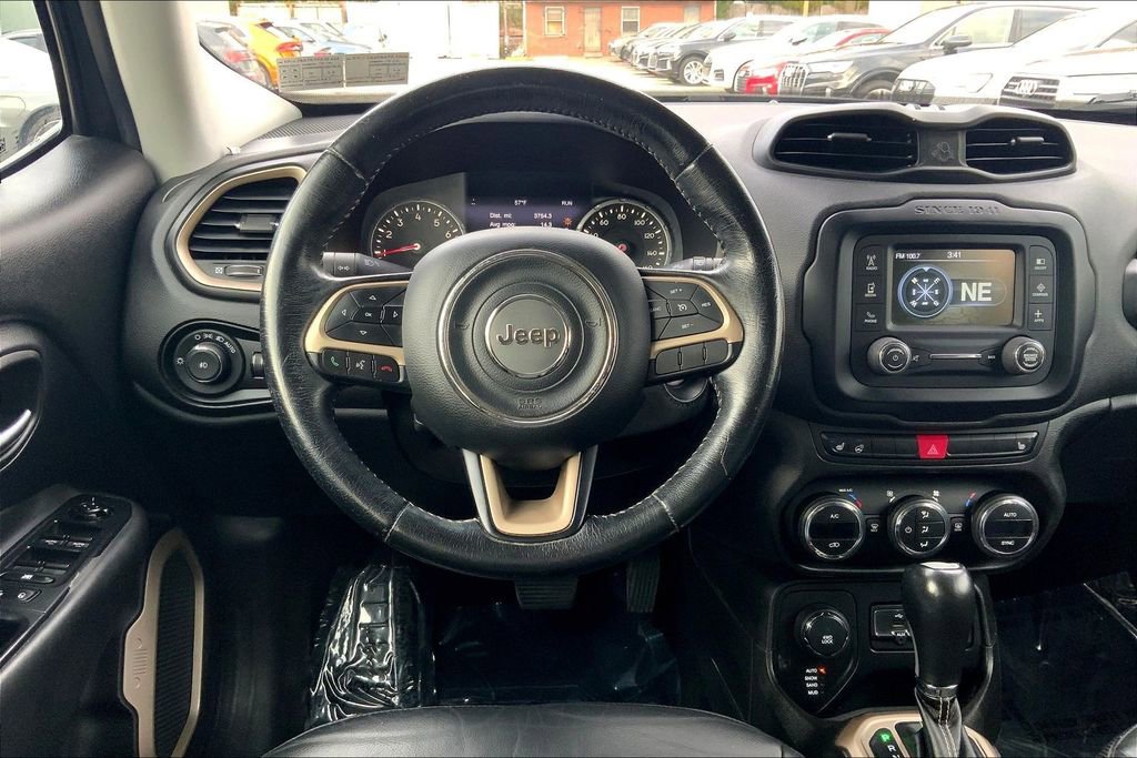 Used 2016 Jeep Renegade Limited image 5