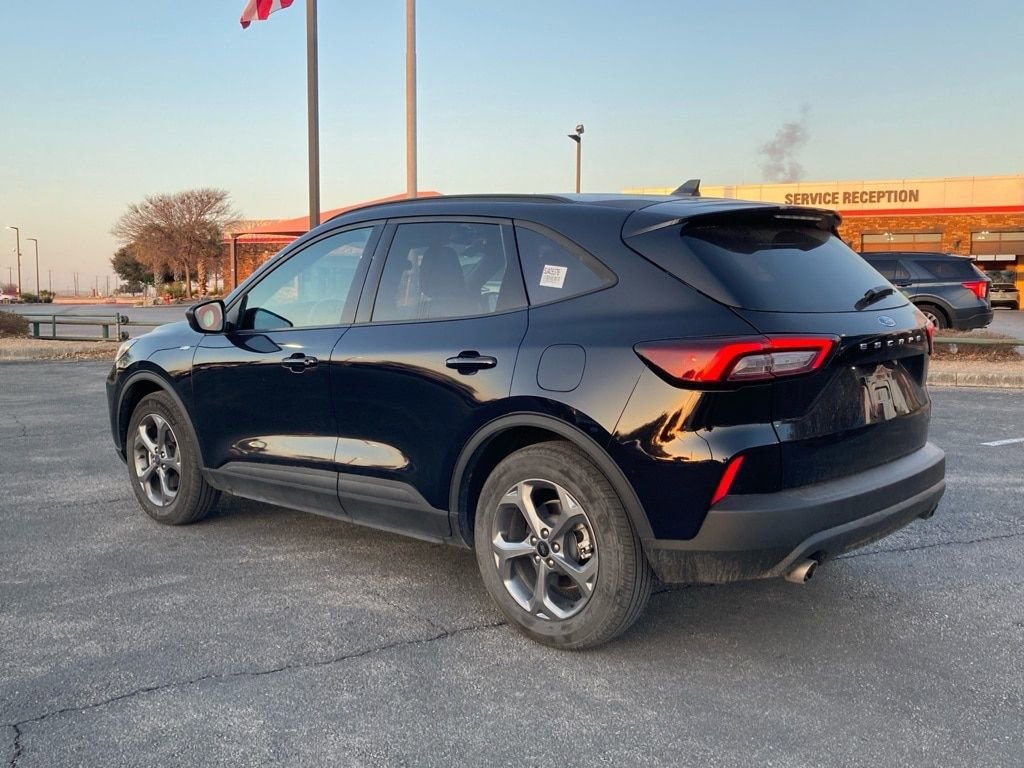 Used 2025 Ford Escape ST-Line image 5