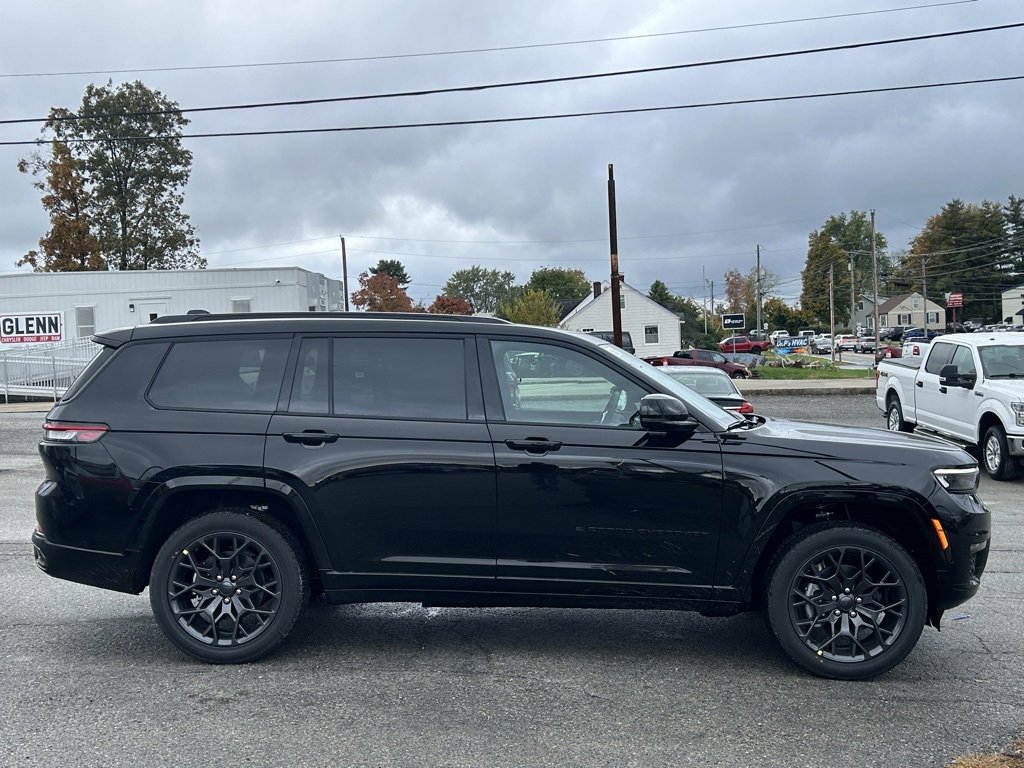 New 2025 Jeep Grand Cherokee L Summit w/ Obsidian Package image 5