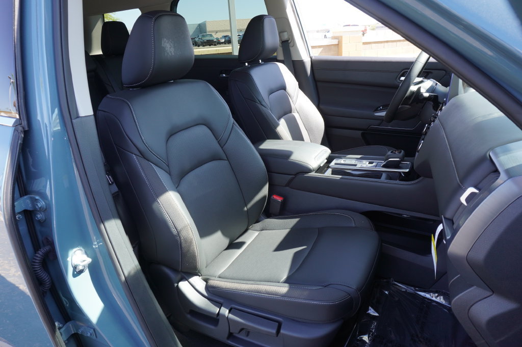 New 2026 Nissan Pathfinder SL FWD image 13