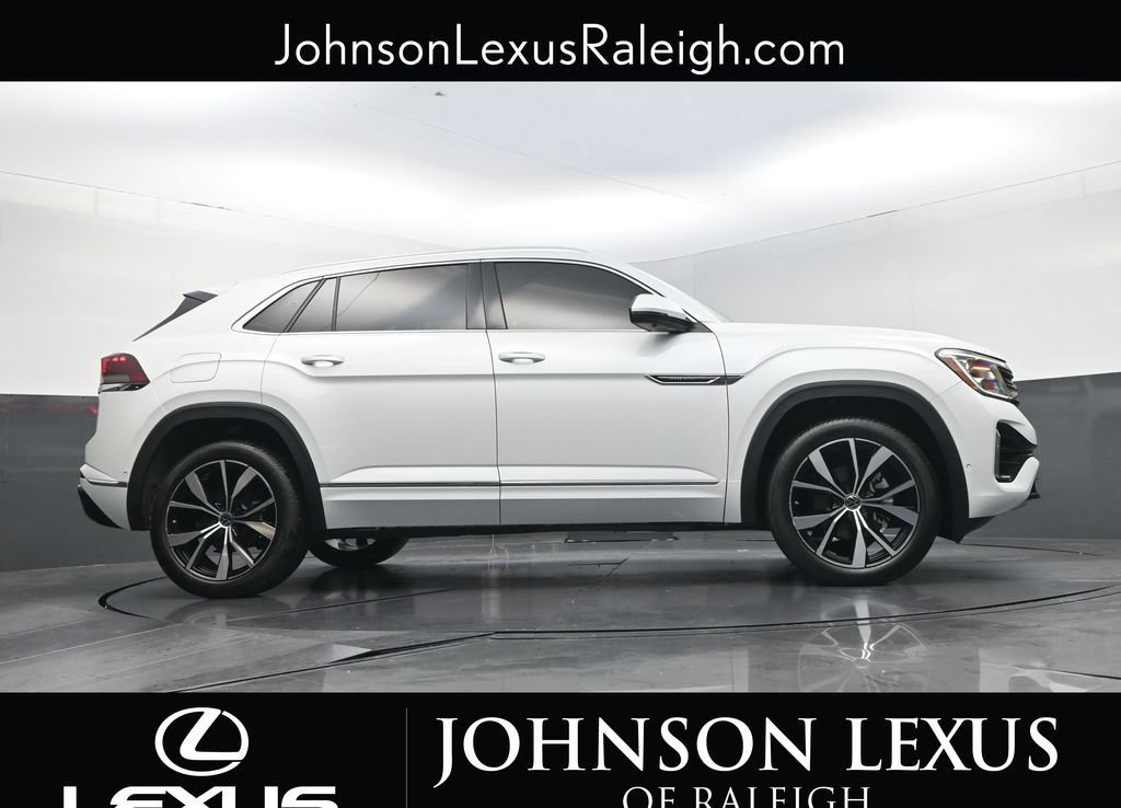 Used 2025 Volkswagen Atlas Cross Sport SEL Premium R-Line AWD/4WD image 22