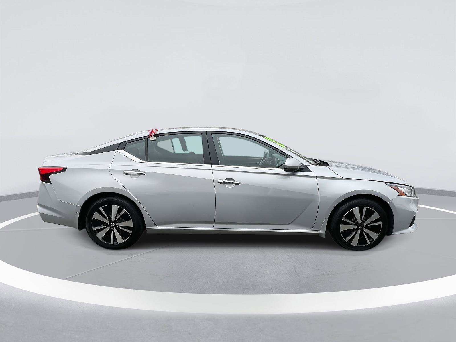 Certified 2021 Nissan Altima 2.5 SV w/ SV Premium Package image 5