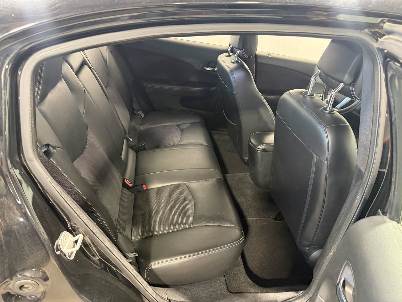 Used 2012 Chrysler 200 S FWD image 15