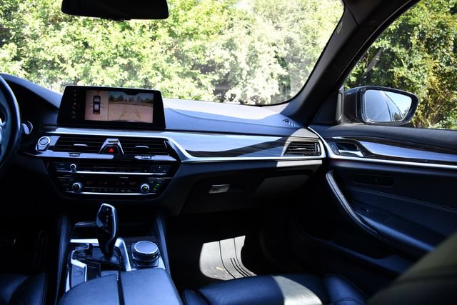 Used 2018 BMW 540i RWD image 19