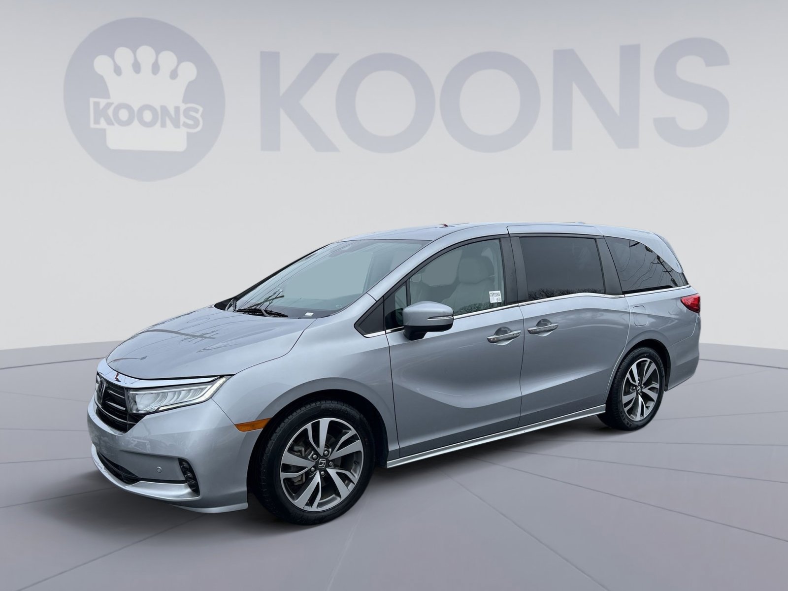 Used 2023 Honda Odyssey Touring image 1