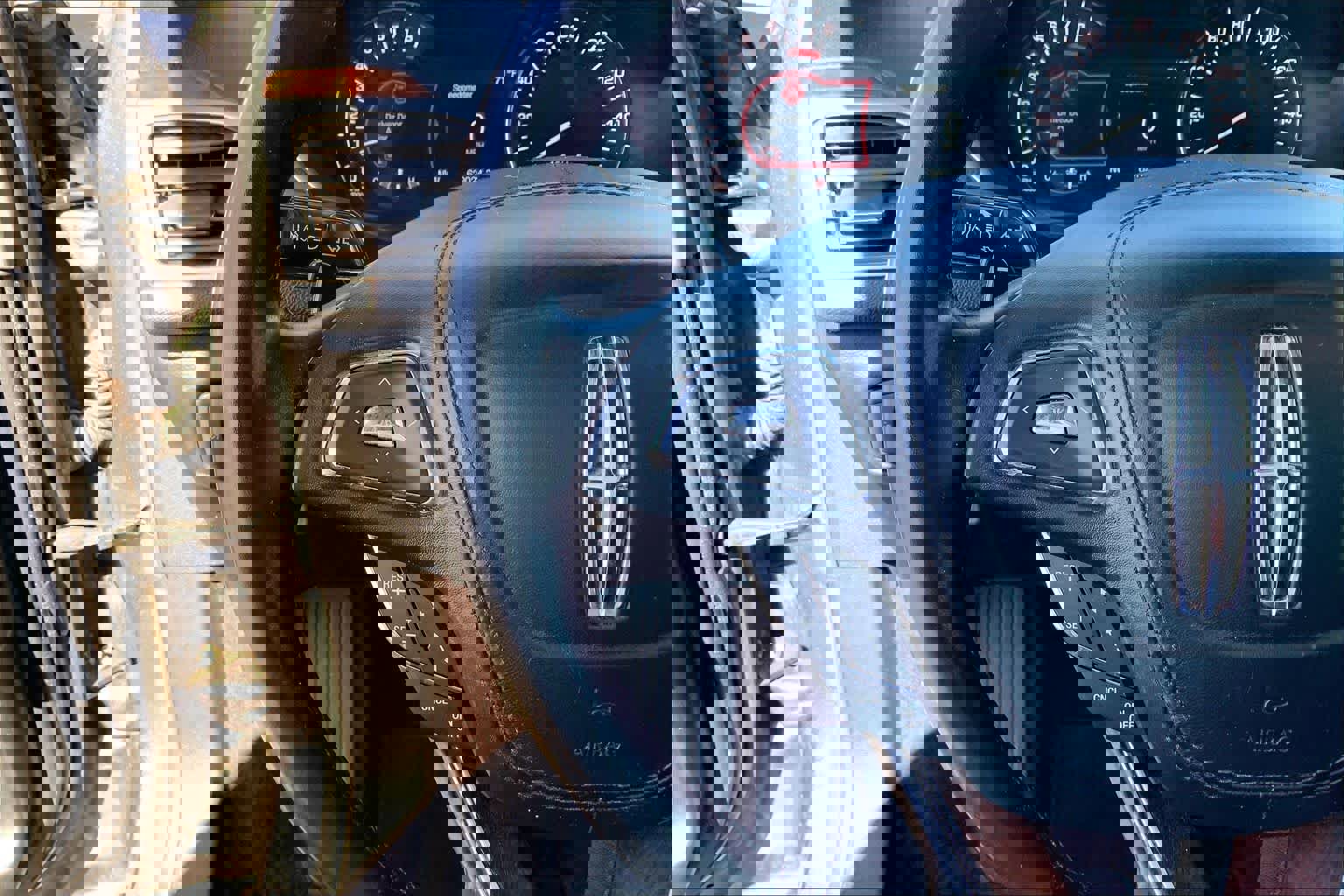 Used 2018 Lincoln MKZ Reserve w/ Technology Package image 24