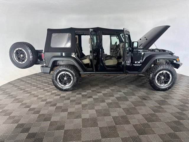 Used 2009 Jeep Wrangler Unlimited X AWD/4WD image 16