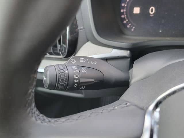 Used 2024 Volvo V60 B5 Cross Country Ultimate AWD/4WD image 27