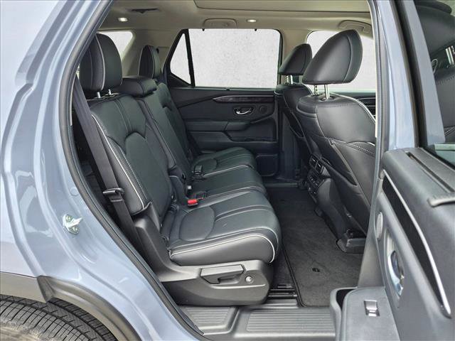 Used 2025 Honda Pilot Elite image 19