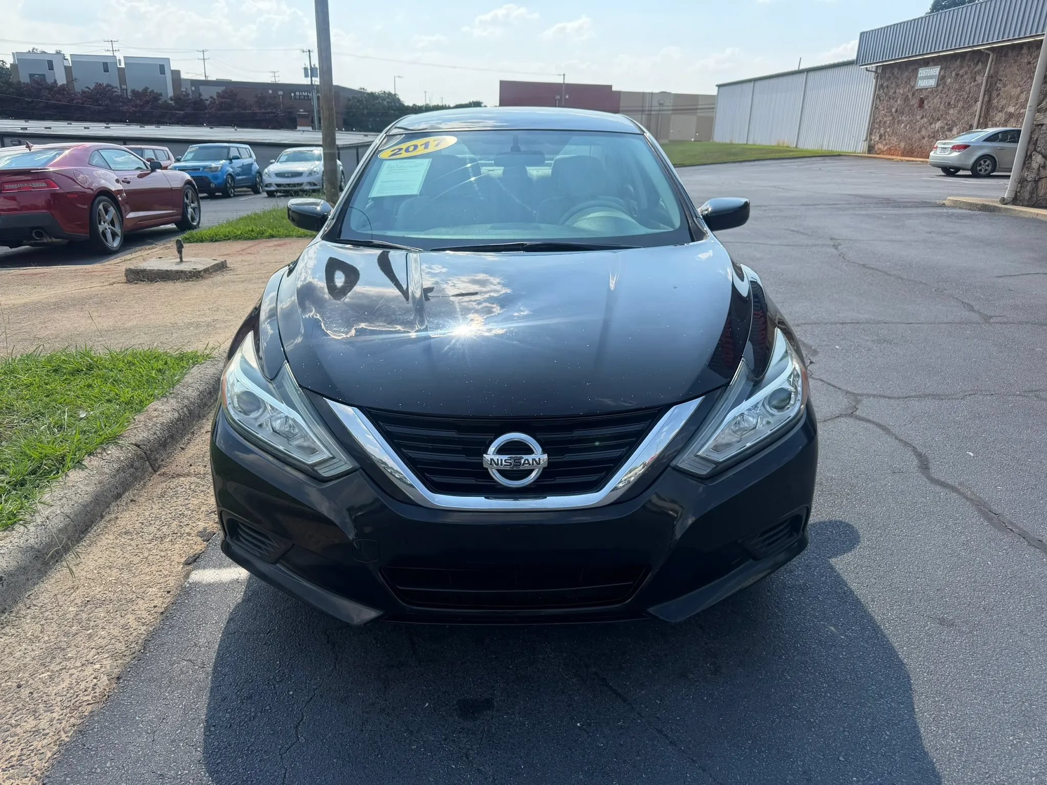 Used 2017 Nissan Altima 2.5 S w/ Power Driver Seat Package FWD image 2