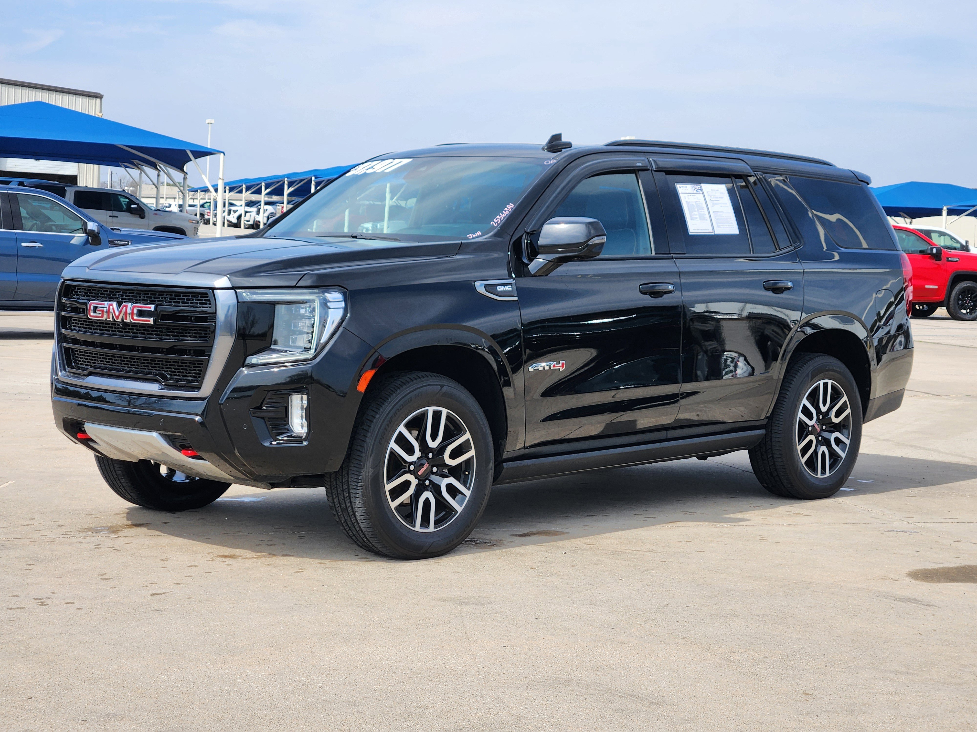 Used 2021 GMC Yukon AT4 w/ AT4 Premium Package image 3
