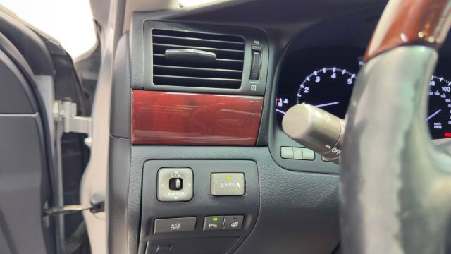 Used 2007 Lexus LS 460 RWD image 31
