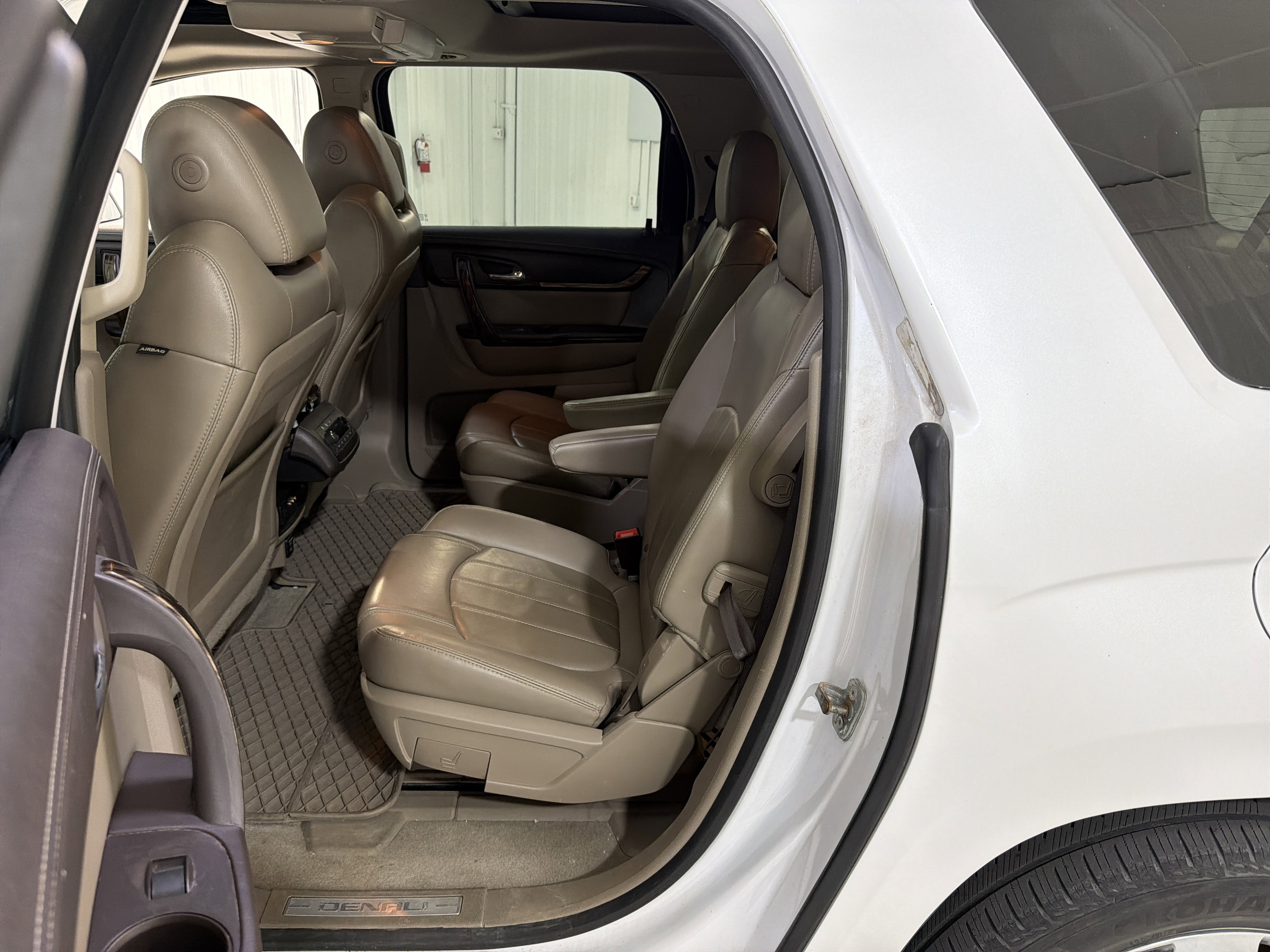 Used 2016 GMC Acadia Denali image 12
