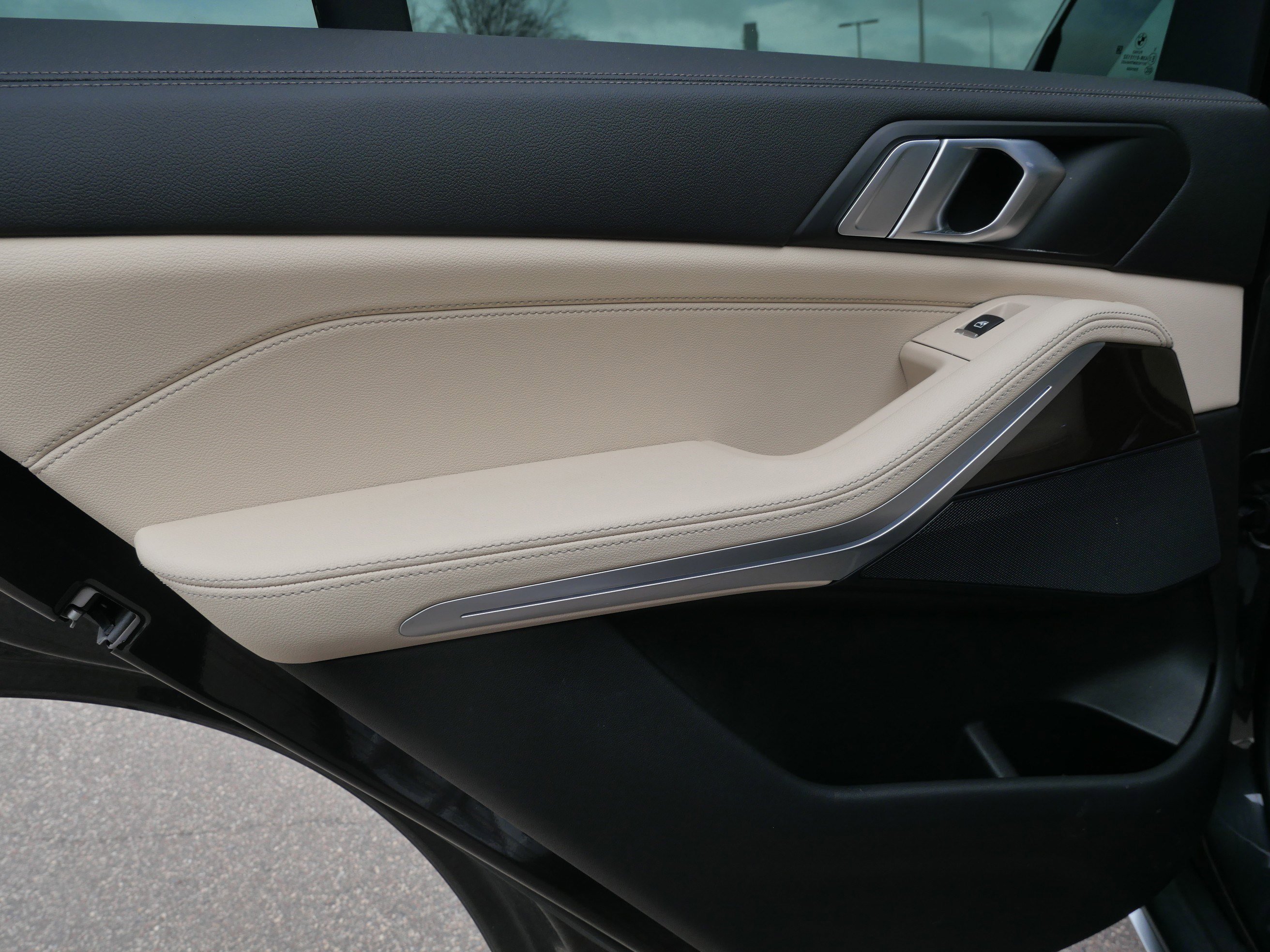 Used 2022 BMW X5 xDrive40i w/ Premium Package image 18