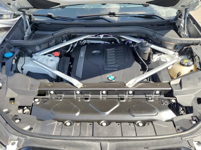 Used 2022 BMW X6 xDrive40i w/ Executive Package image 25