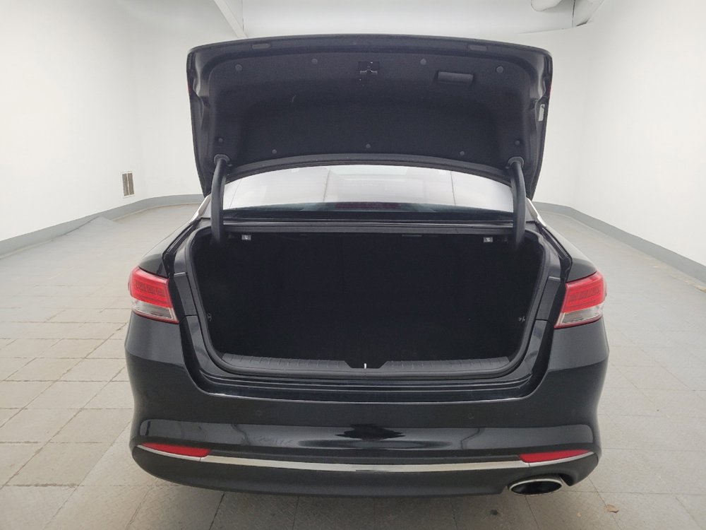 Used 2018 Kia Optima EX image 29