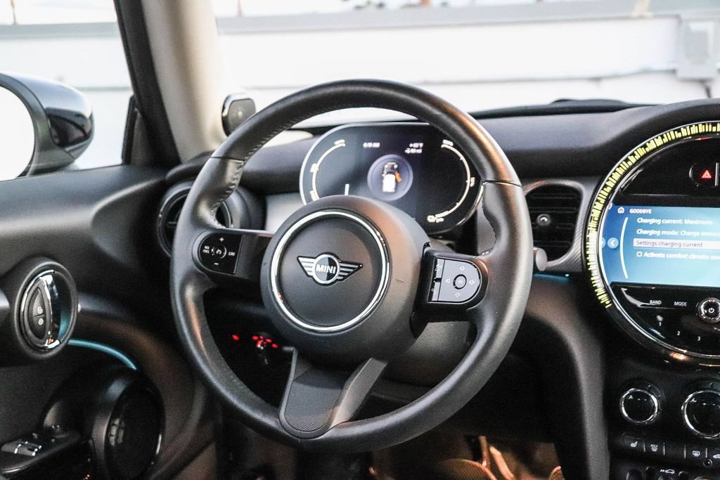 Used 2024 MINI Cooper SE FWD image 17