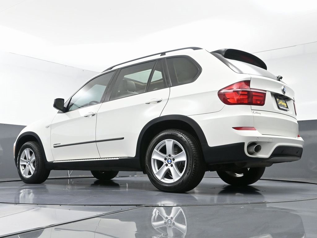 Used 2012 BMW X5 xDrive35d image 55