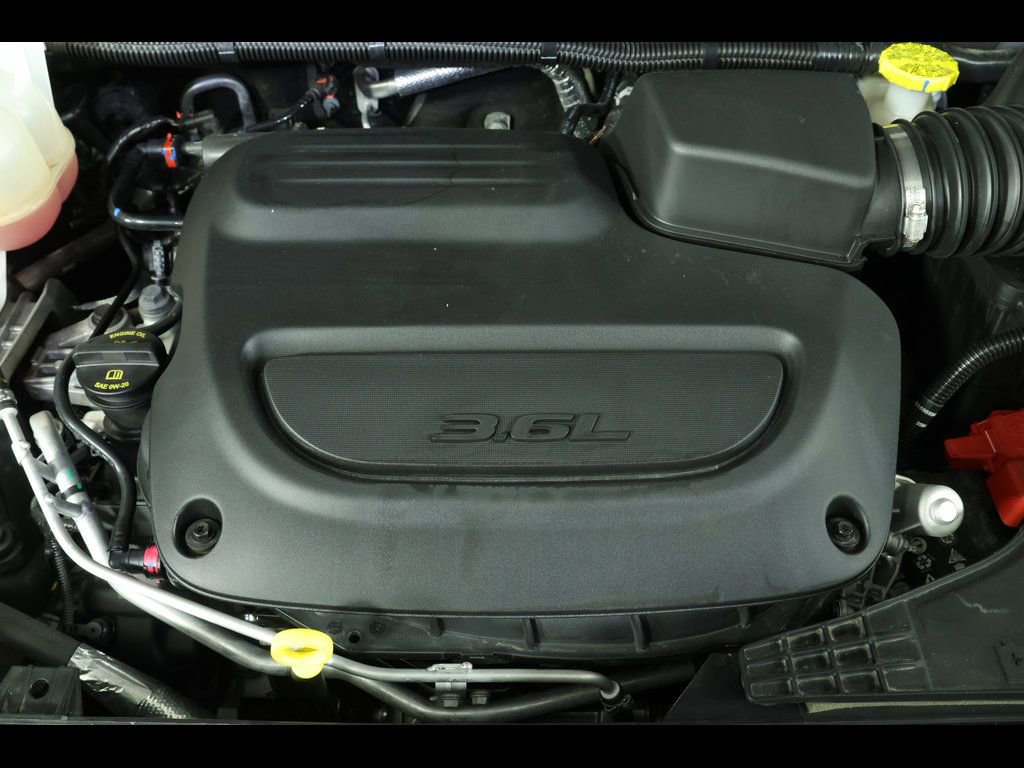 Used 2025 Chrysler Pacifica Select FWD image 20