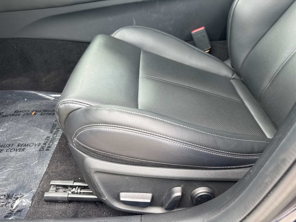 Used 2023 Genesis G70 2.0T RWD image 18
