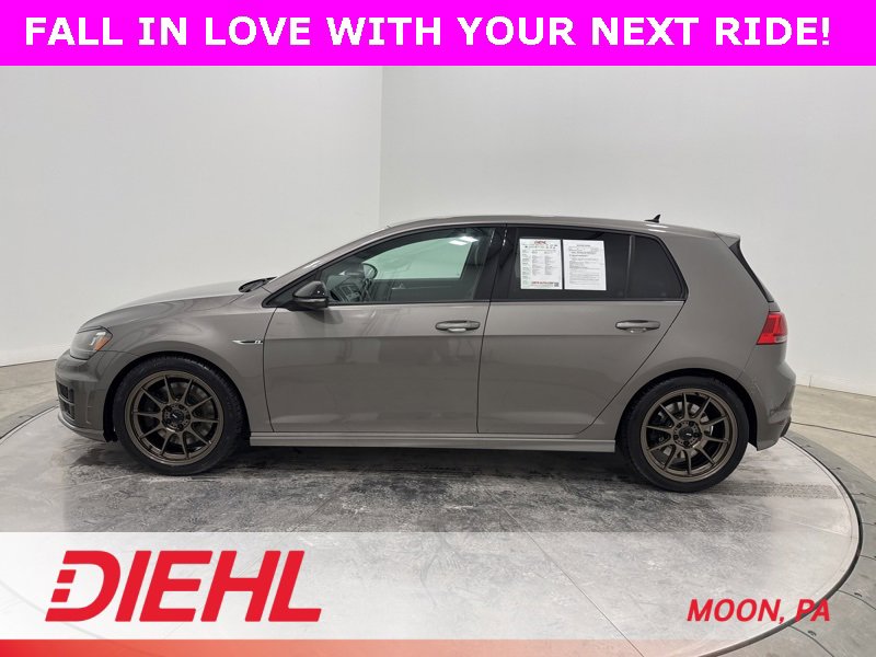Used 2017 Volkswagen Golf R 4-Door image 4