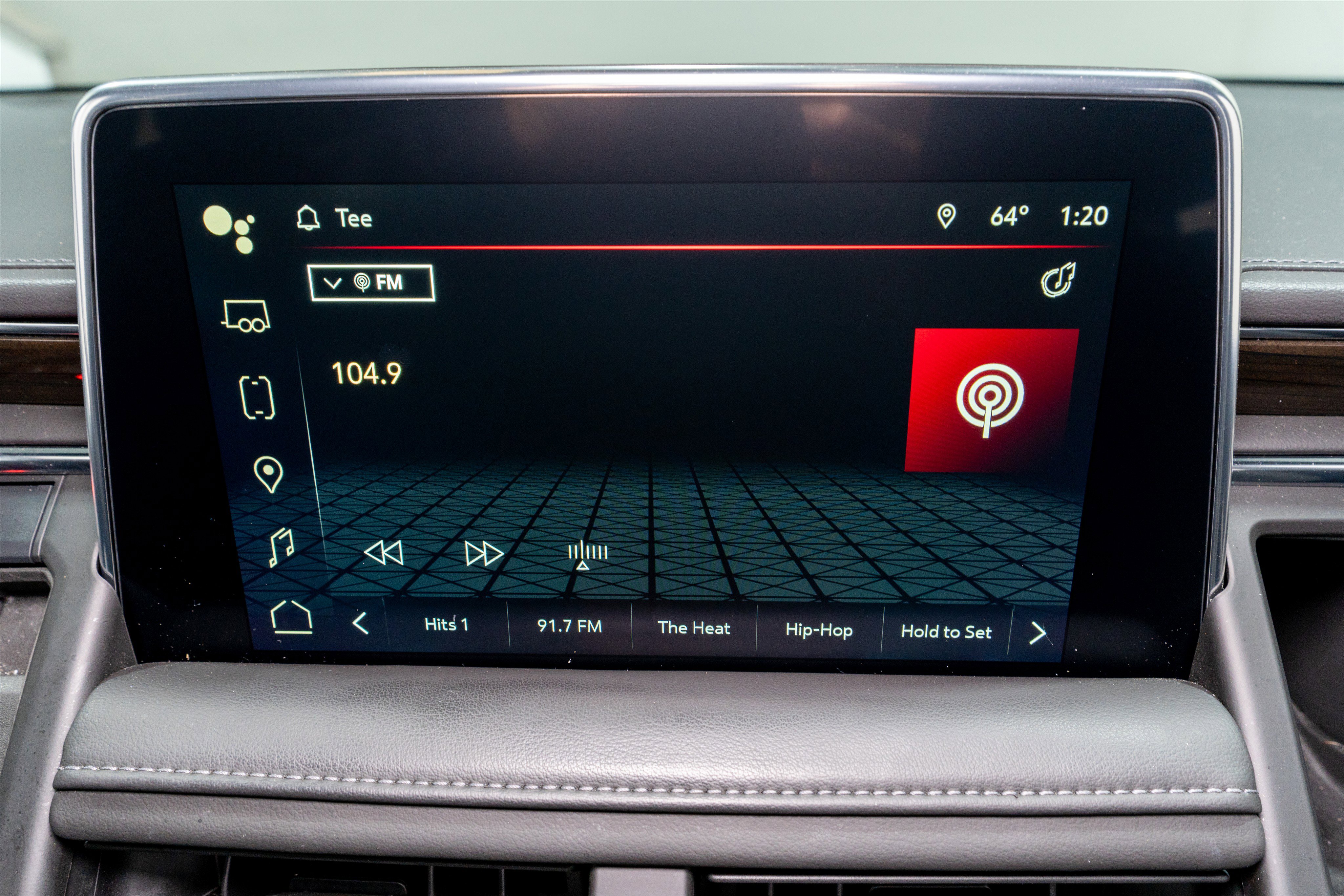 Used 2023 GMC Yukon SLE w/ Gmc Pro Safety Plus Package image 17