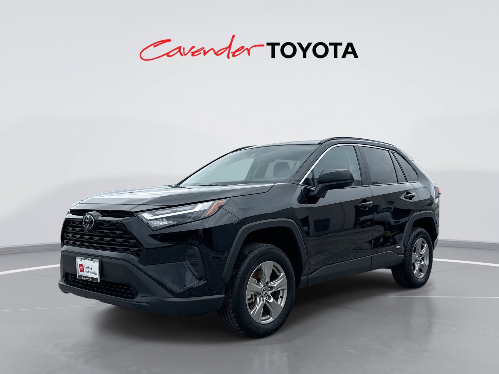 Certified 2025 Toyota RAV4 LE AWD/4WD image 1