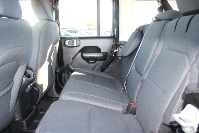 Used 2024 Jeep Wrangler Unlimited w/ Convenience Group AWD/4WD image 41