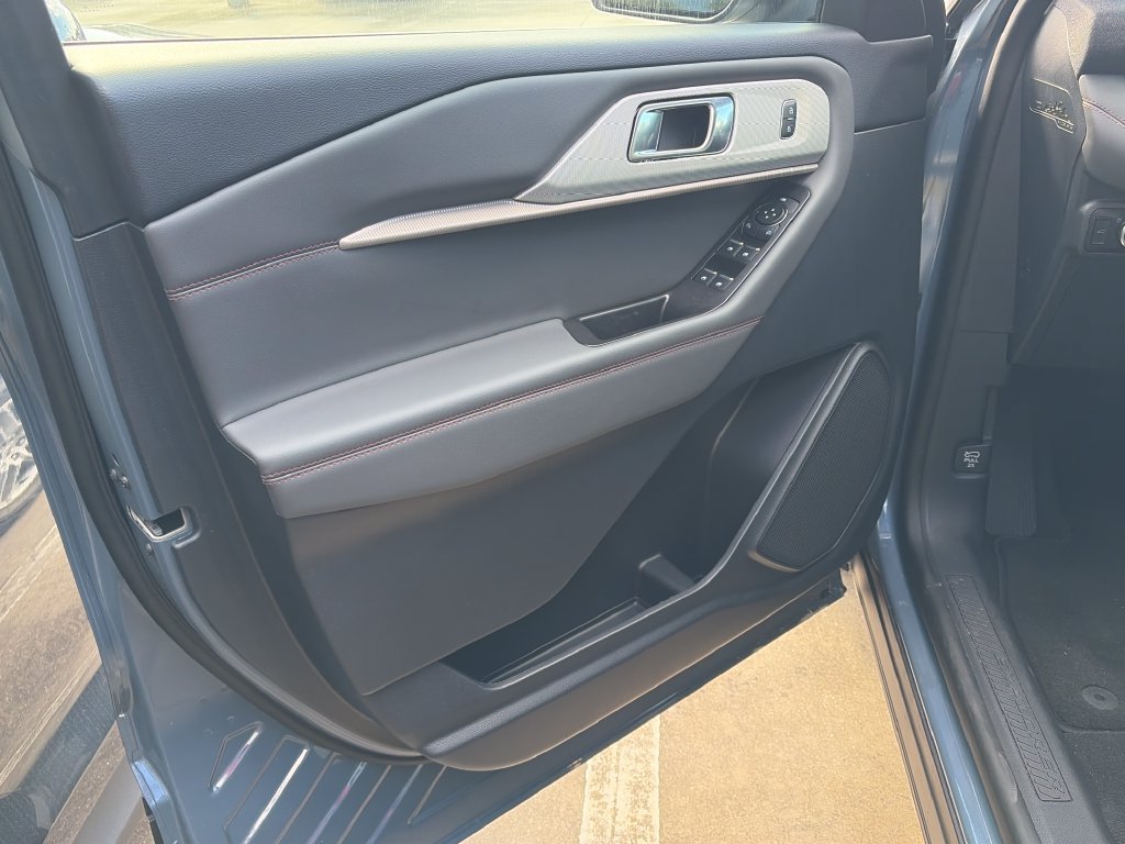 Certified 2026 Ford Explorer Active w/ Active Comfort Package RWD image 23
