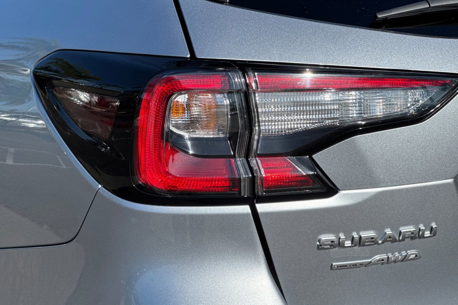 Certified 2025 Subaru Outback Limited AWD/4WD image 30