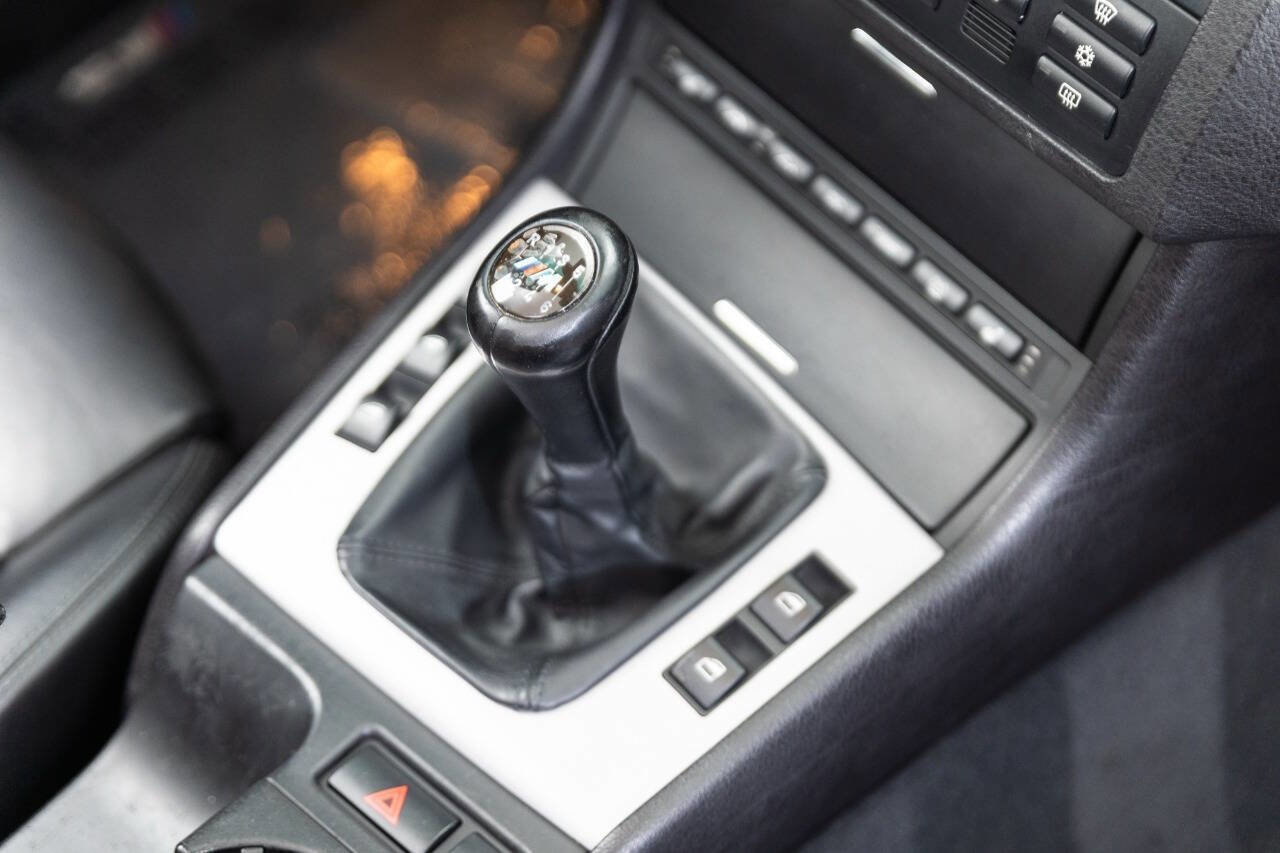 Used 2005 BMW M3 Convertible image 50