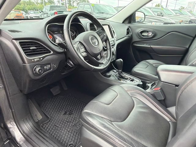 Used 2021 Jeep Cherokee Trailhawk AWD/4WD image 19
