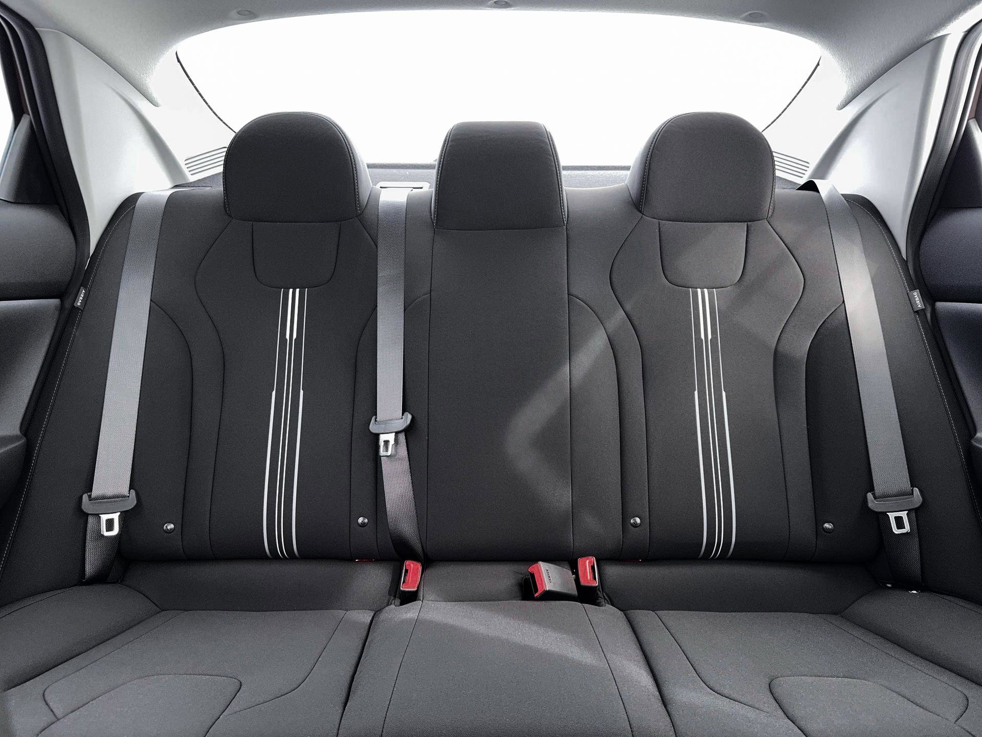 New 2026 Hyundai Elantra Blue image 16