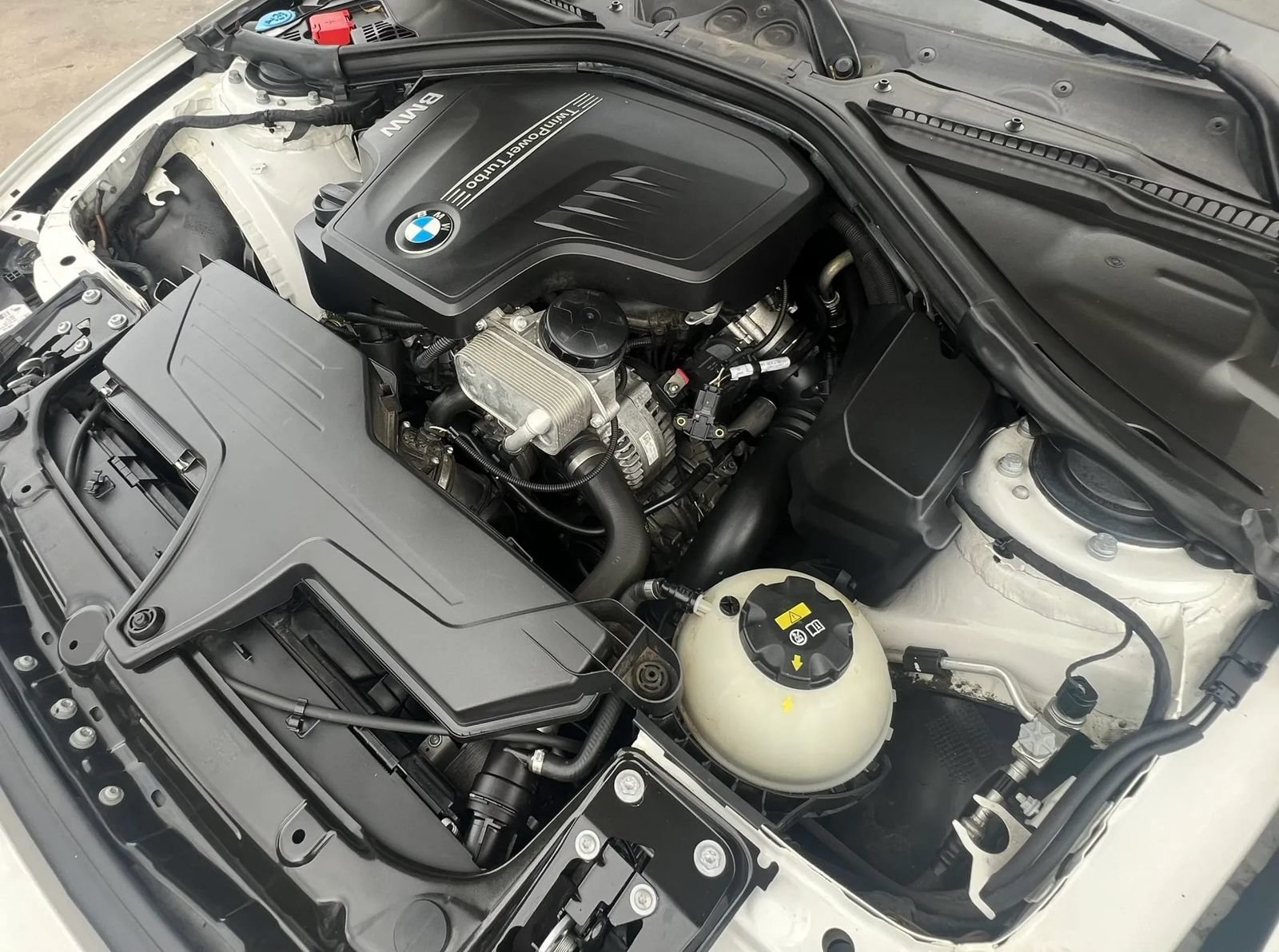 Used 2018 BMW 320i xDrive Sedan AWD/4WD image 48