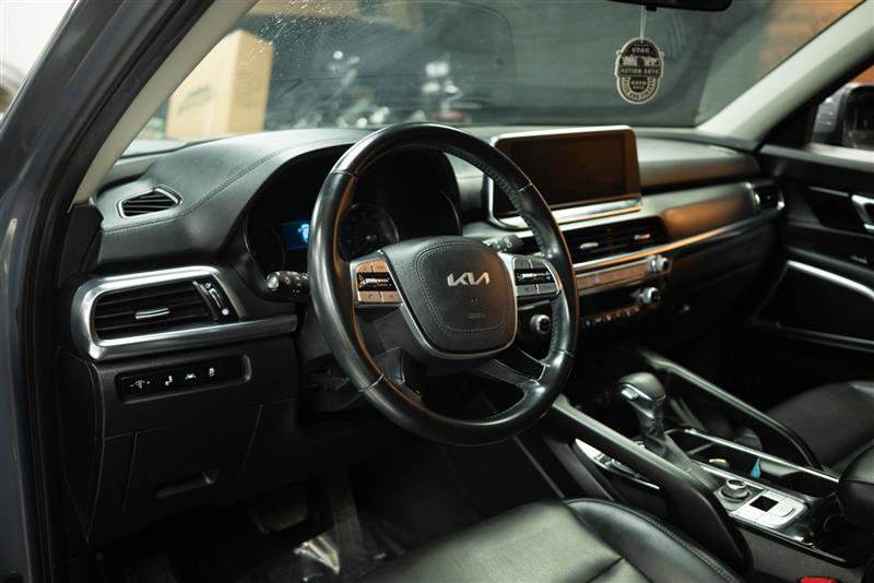 Used 2022 Kia Telluride LX image 9