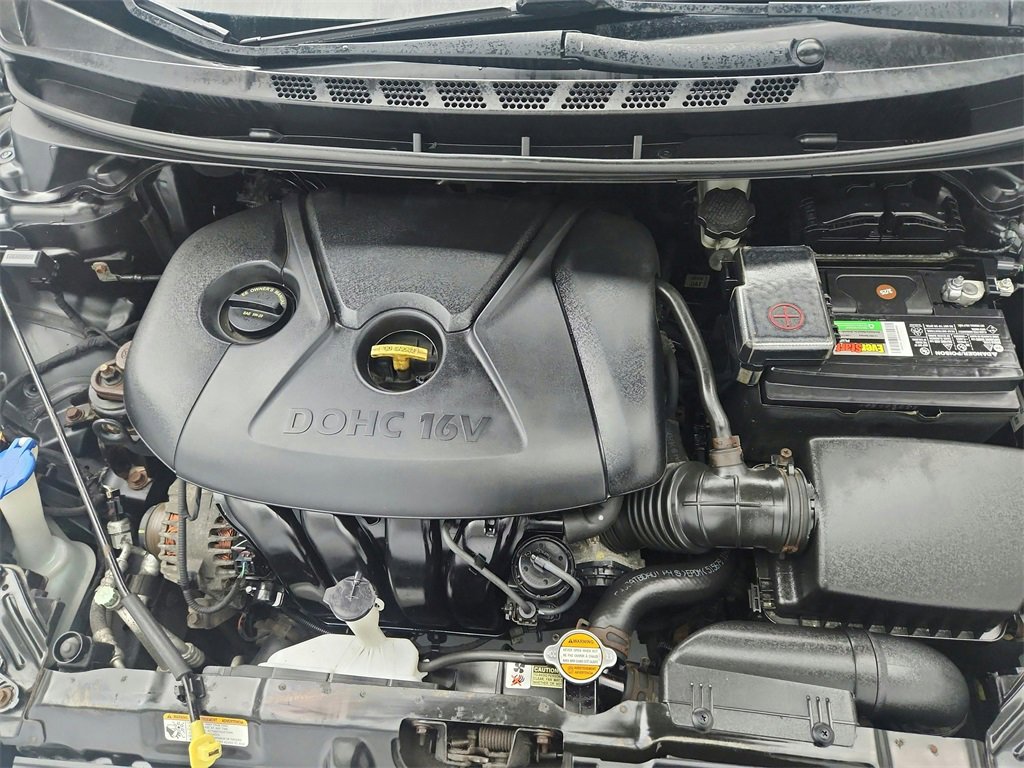 Used 2012 Hyundai Elantra Limited w/ Technology Pkg 5 image 39