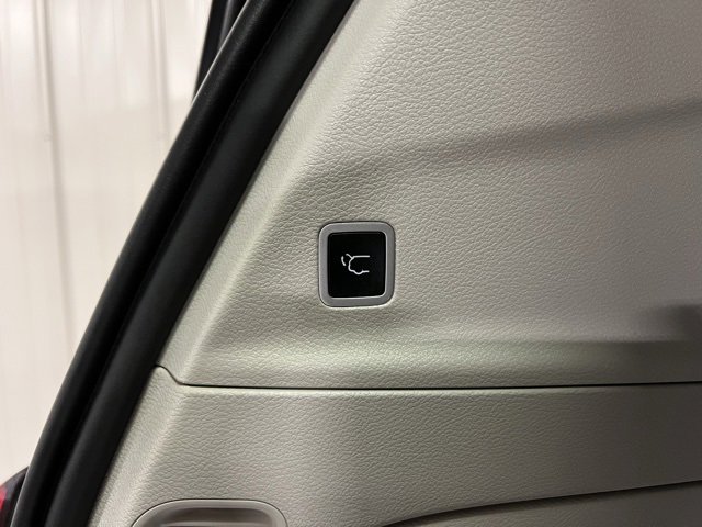 Used 2022 Chrysler Pacifica Touring-L image 23