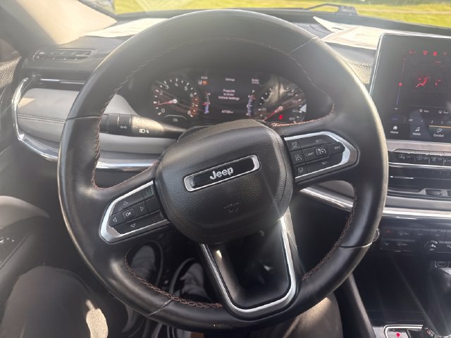 Used 2022 Jeep Compass Limited AWD/4WD image 19