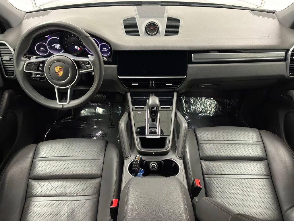 Used 2022 Porsche Cayenne Platinum Edition image 29