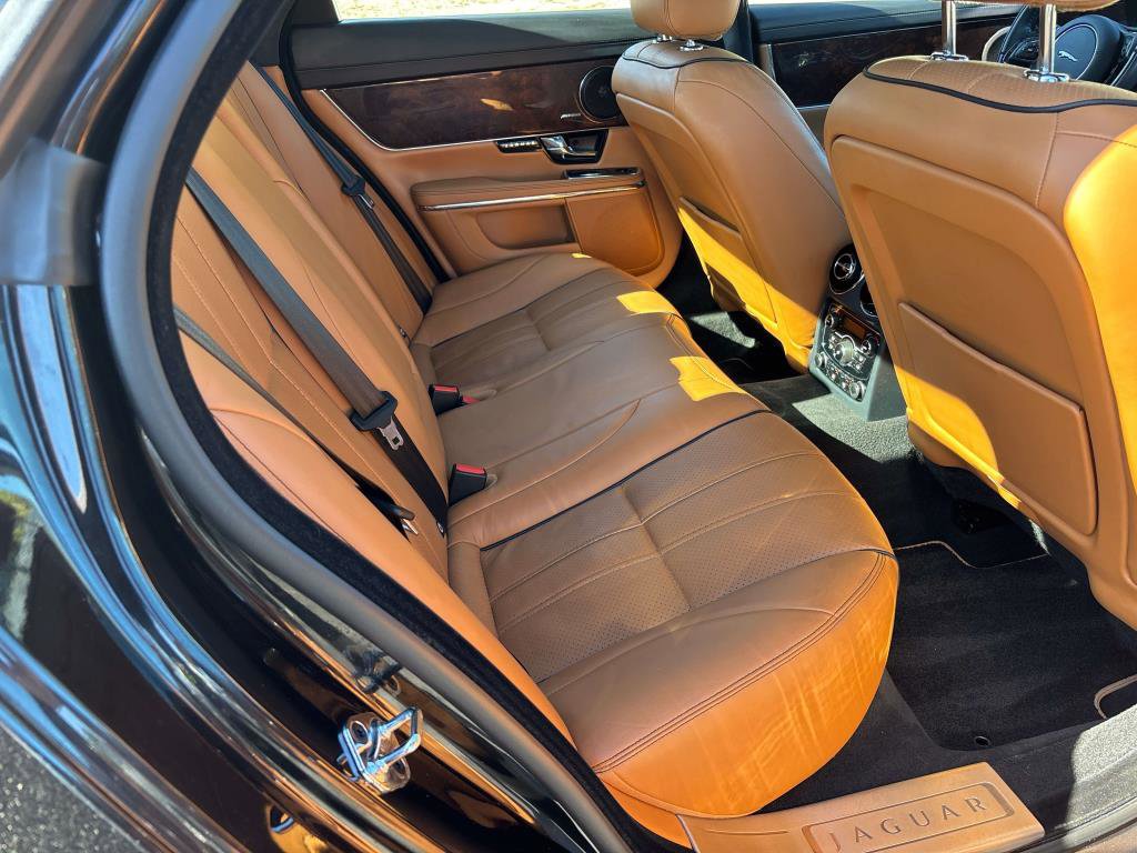 Used 2013 Jaguar XJ 4dr Sdn RWD RWD image 14