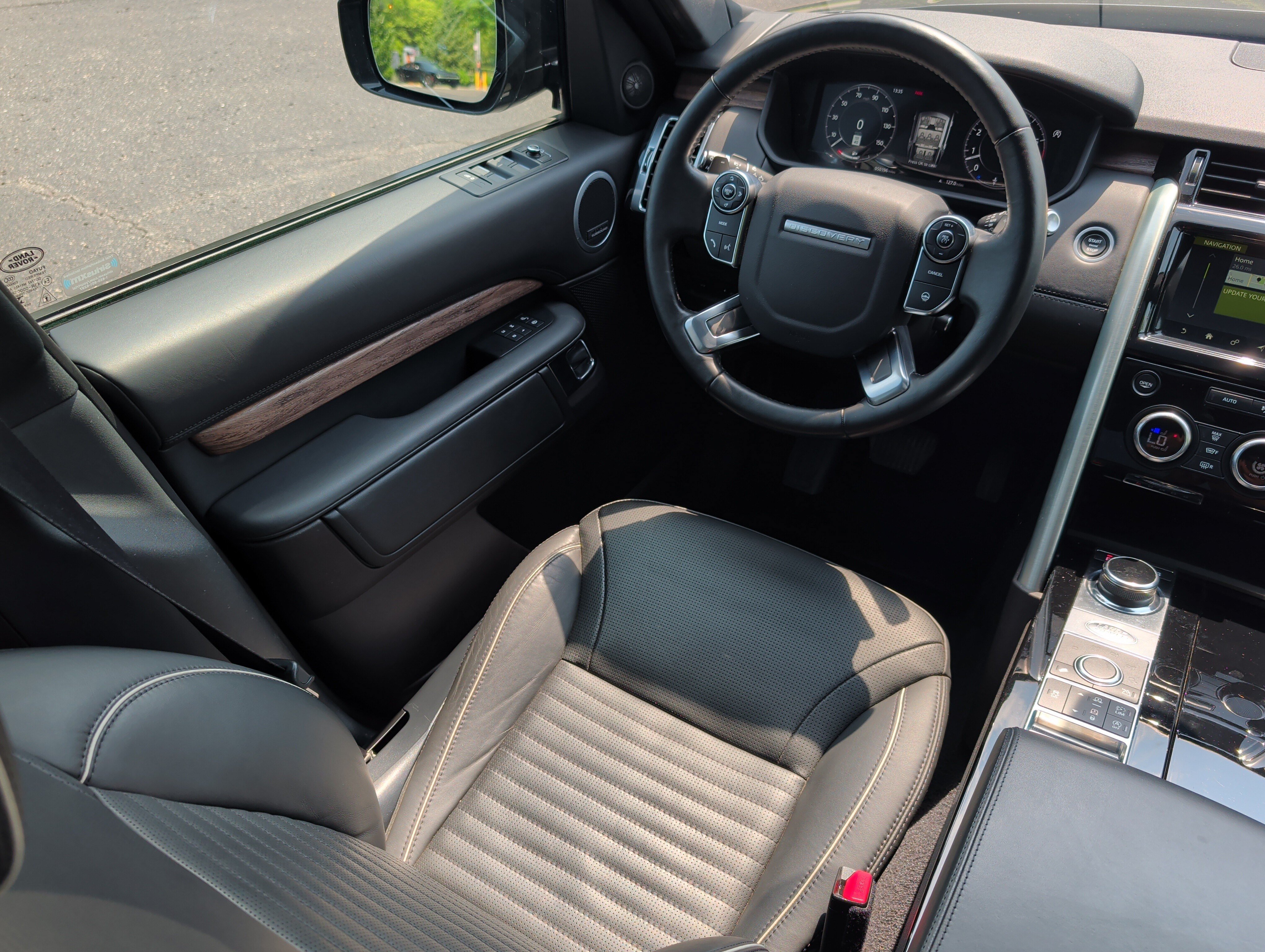 Used 2018 Land Rover Discovery HSE Luxury AWD/4WD image 10