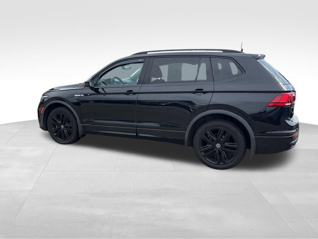 Used 2022 Volkswagen Tiguan SE R-Line AWD/4WD image 12