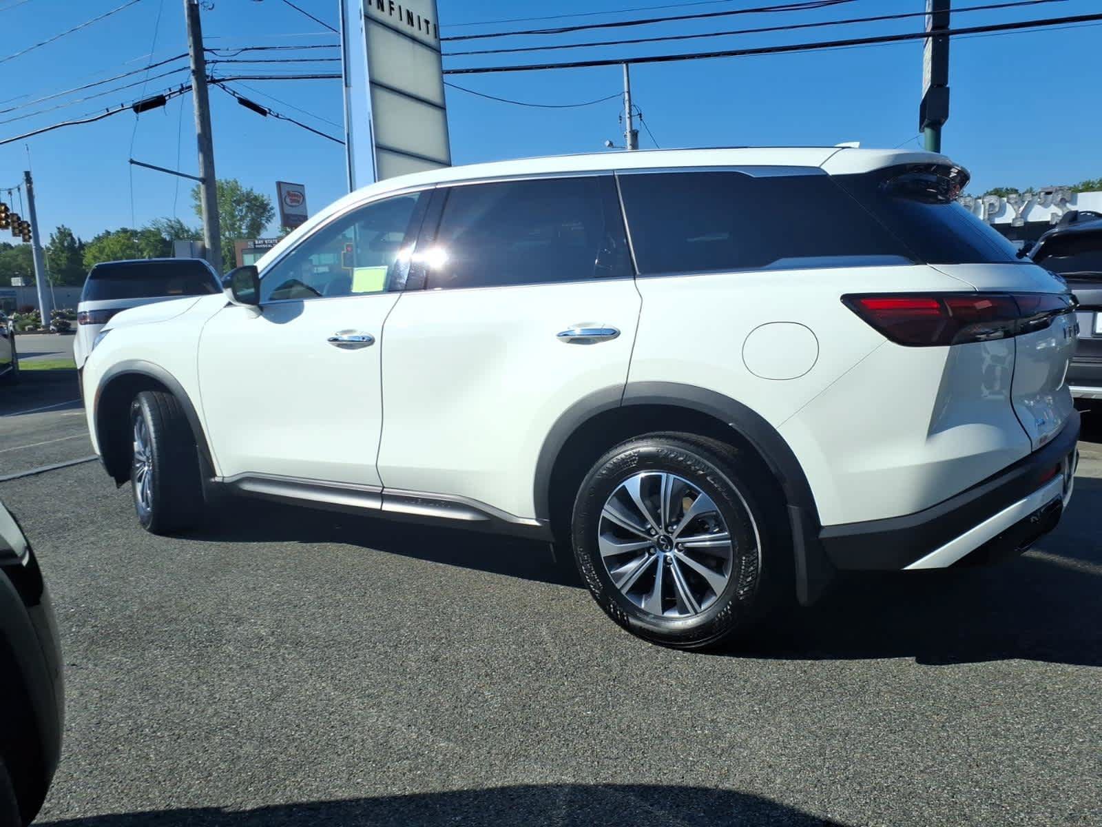 Certified 2023 INFINITI QX60 Pure AWD/4WD image 8