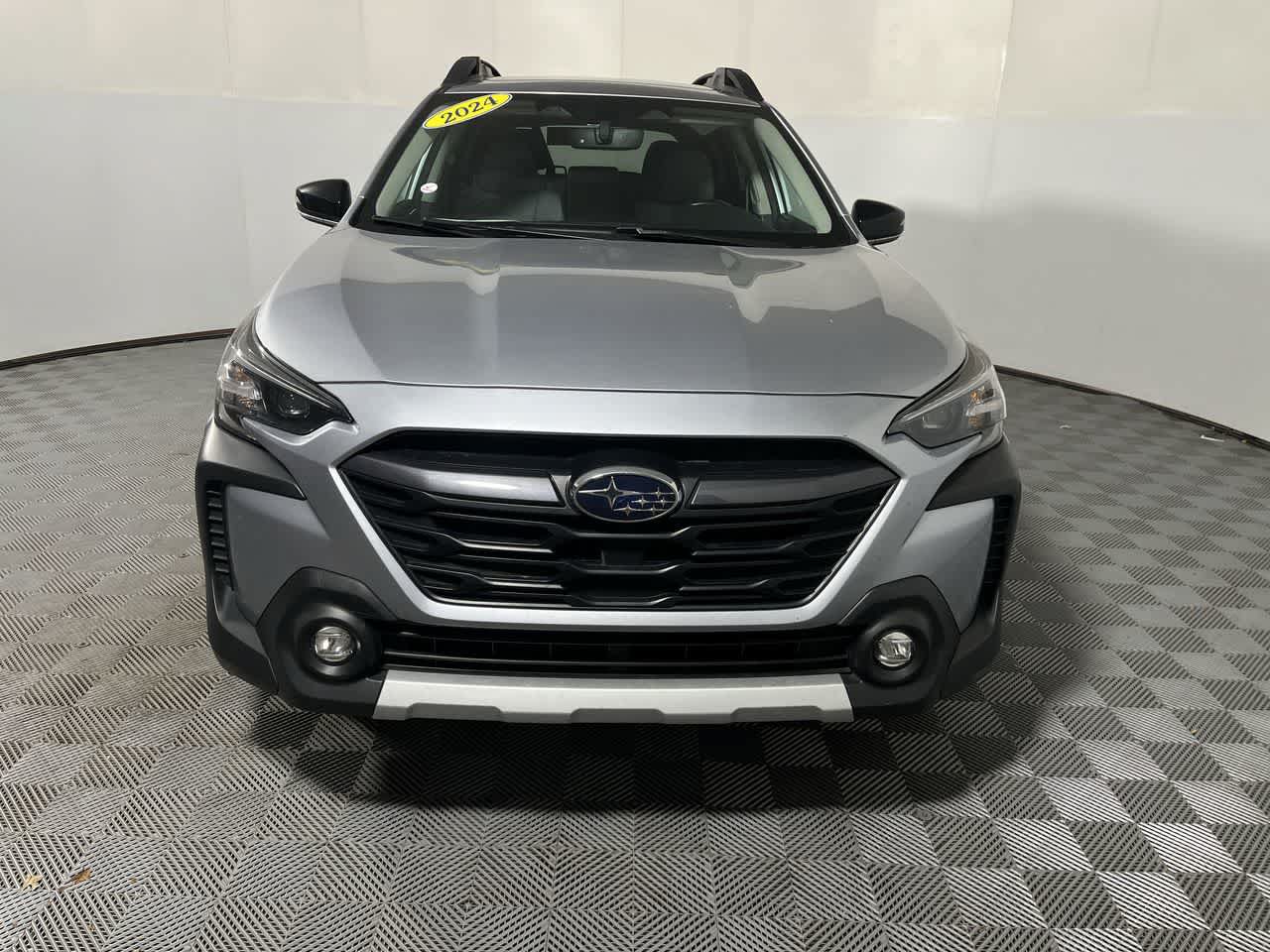 Used 2024 Subaru Outback Limited AWD/4WD image 3