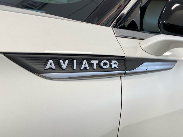 Used 2024 Lincoln Aviator AWD image 14