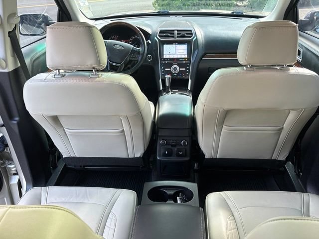 Used 2017 Ford Explorer Platinum AWD/4WD image 25