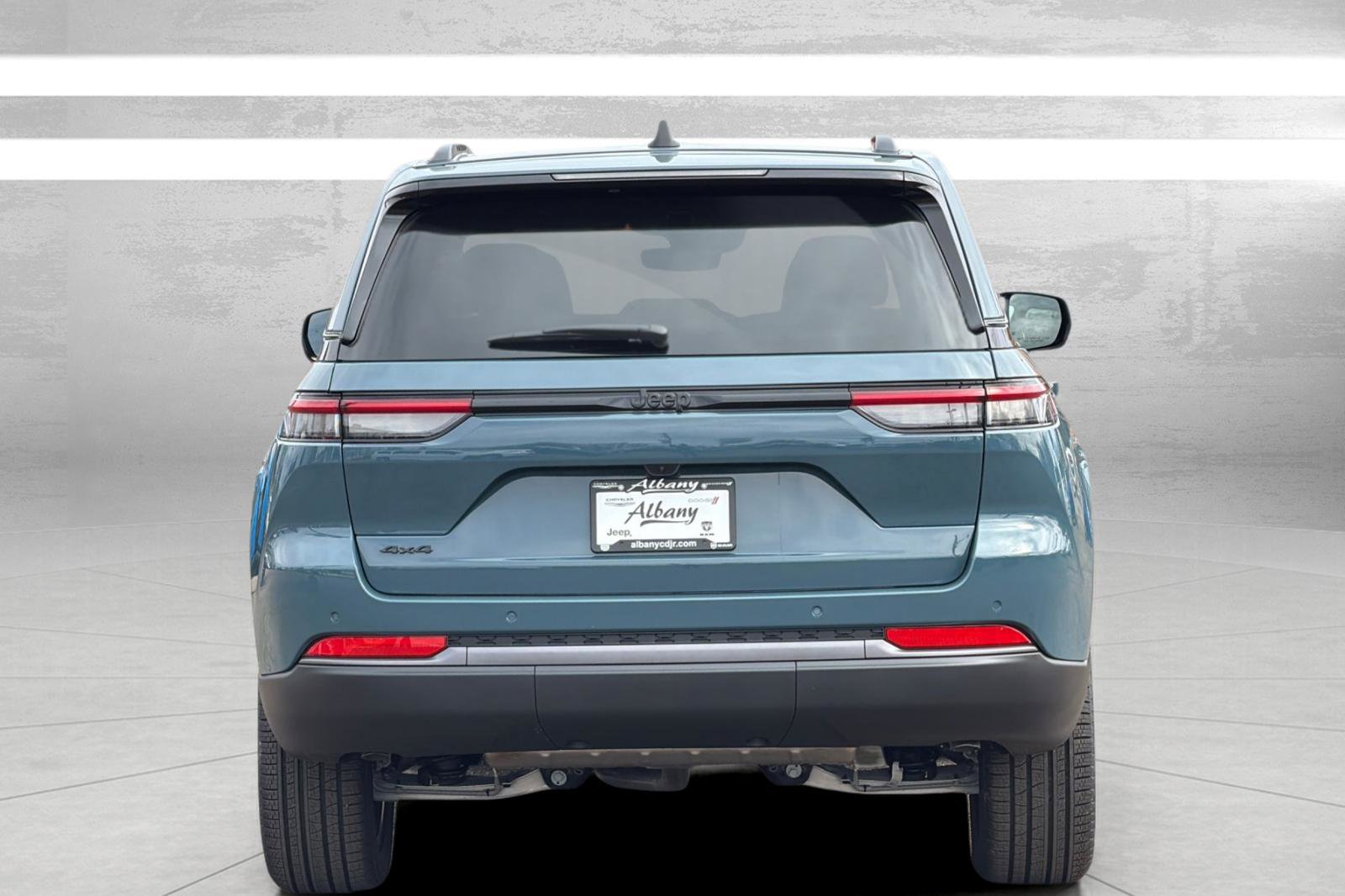 New 2026 Jeep Grand Cherokee Limited w/ Limited Altitude Package image 6